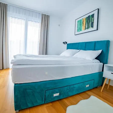 Zoe * ノヴィ・サド